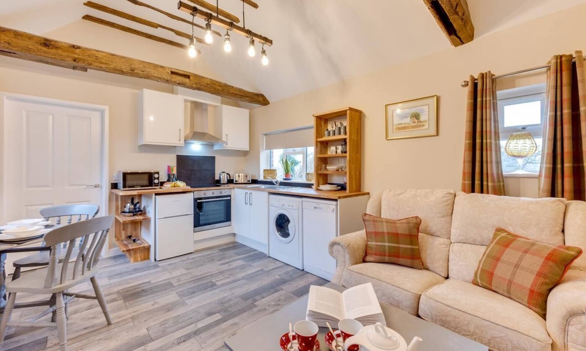 Sudbury Cottage | 1 Bed in Great Waldingfield (oc-ac1)