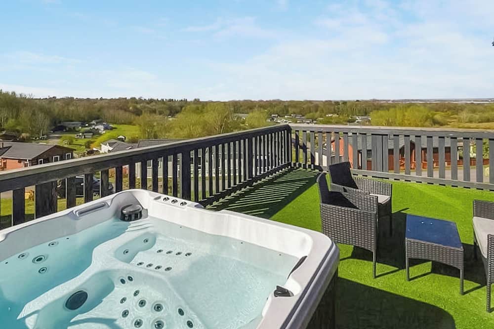 Woodham Walter Ski Chalet | 1 bedroom accommodation in Woodham Walter, Maldon