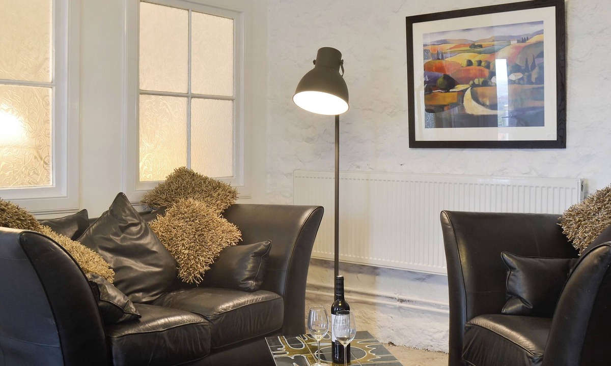 Glasgow Cottage | 1 bedroom accommodation in Near Neilston