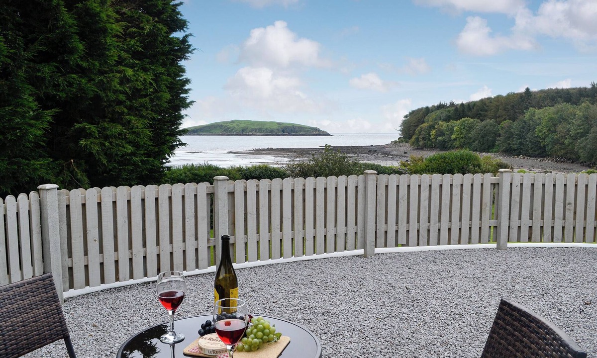 Sandyhills Cottage | 1 bedroom accommodation in Balcary, near Auchencairn