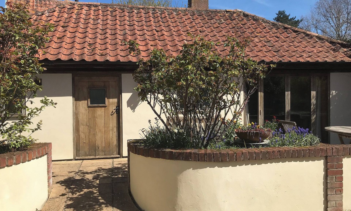 Thorndon Cottage | 1 bedroom accommodation in Thorndon, near Eye