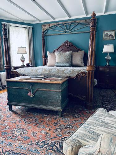 Gananoque Bed & Breakfast | 1000 Islands Bed and Breakfast-The Bulloch House