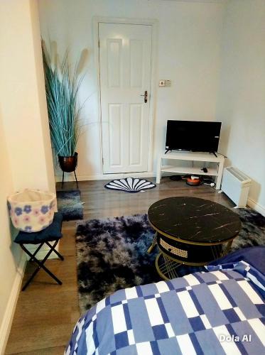 Tilbury House | 17 southview Avenue, Tilbury, RM18 7SA