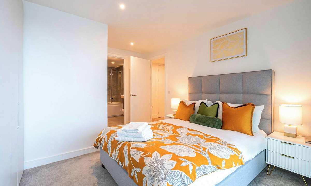 Woolwich Riverside Apartment | 2 Bed 2 Bath Luxury Riverside Apt
