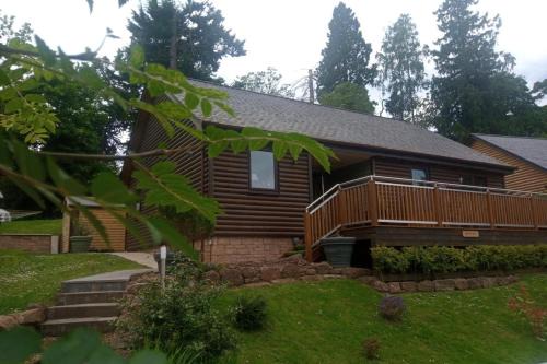 Murthly House | 2 Bed Cottage Sleeps 4 -Private Garden -Pets Okay