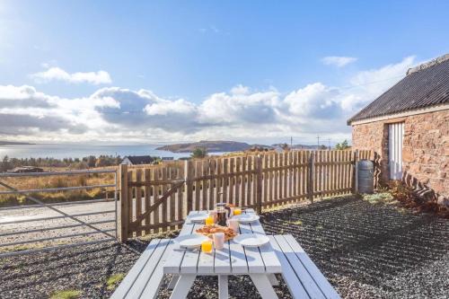 The Hebrides House | 2 Bed in Big Sand oc-d33686