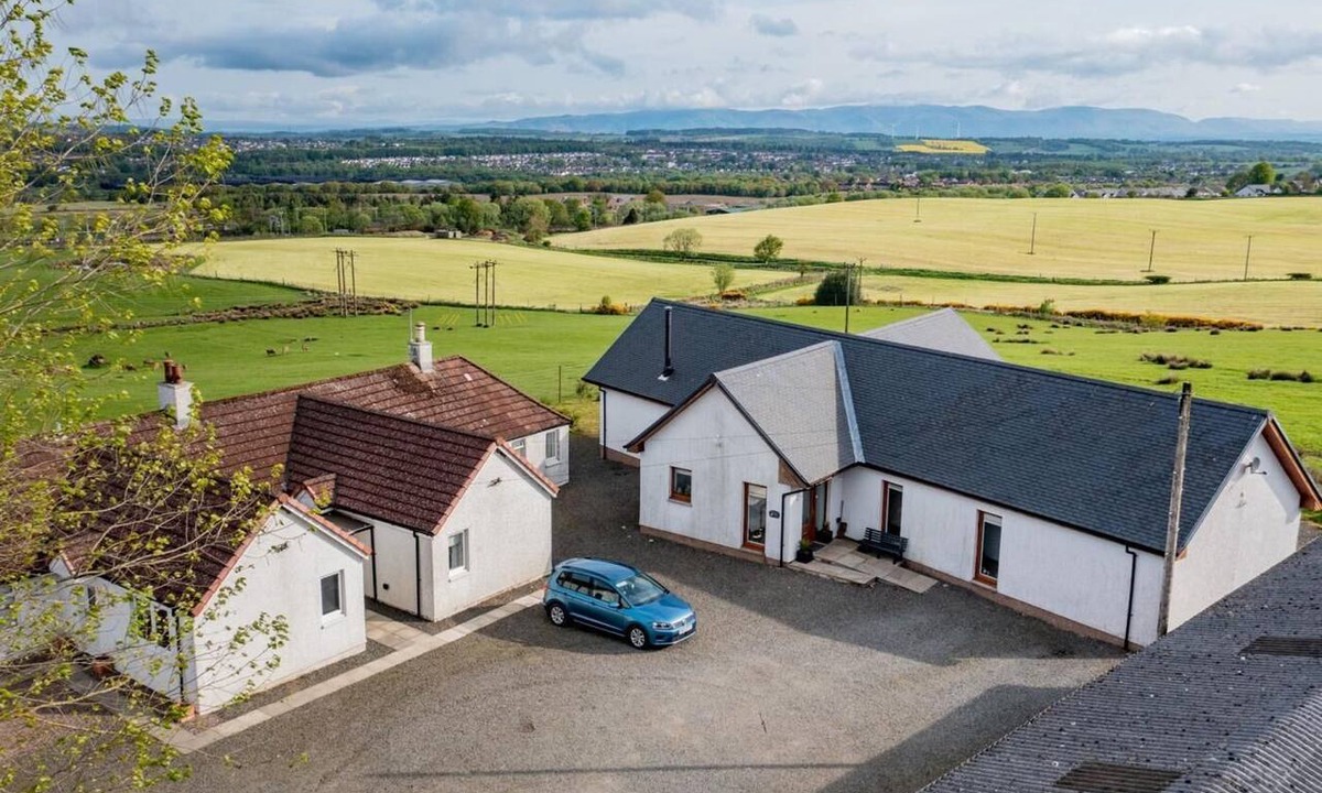 Bonnybridge Cottage | 2 Bed in Bonnybridge (oc-90602)