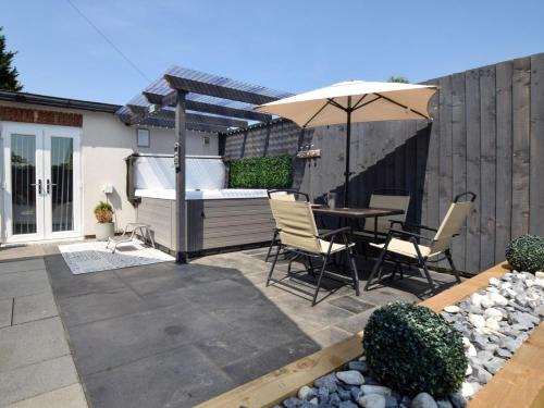 Brough House | 2 Bed in Brough oc-86817
