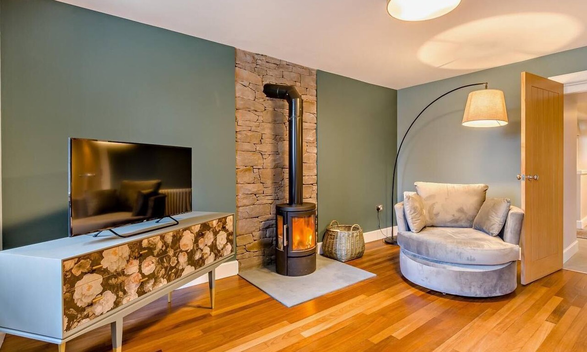 Crieff Cottage | 2 Bed in Crieff (oc-93706)