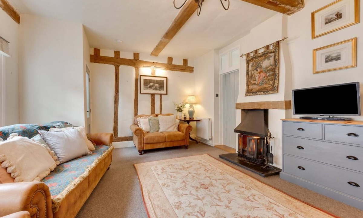 Lavenham Cottage | 2 Bed in Lavenham (oc-24ss)