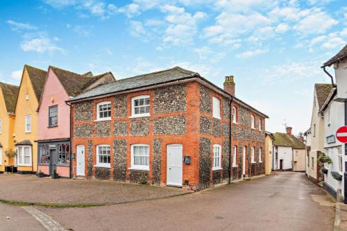 Lavenham House | 2 Bed in Lavenham oc-t30056