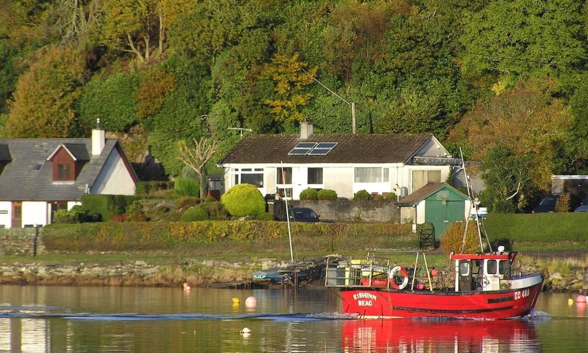 Tayvallich House | 2 Bed in Lochgilphead (oc-ag692)