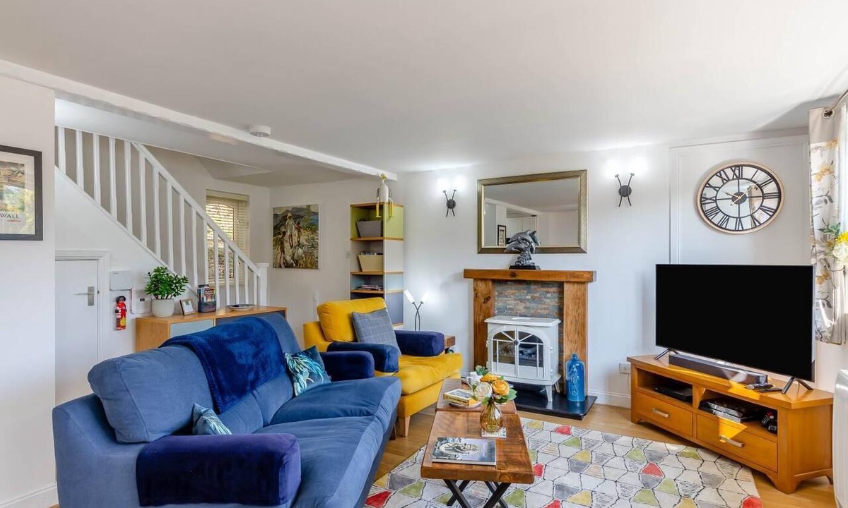 Saltash Cottage | 2 Bed in Notter (oc-k39063)