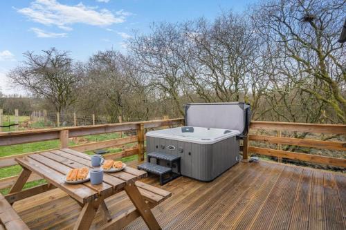 Cronberry Cabin | 2 Bed in Ochiltree oc-w37516