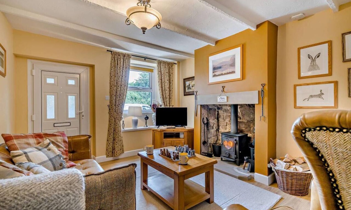 Rowrah Cottage | 2 Bed in Rowrah (oc-s32232)