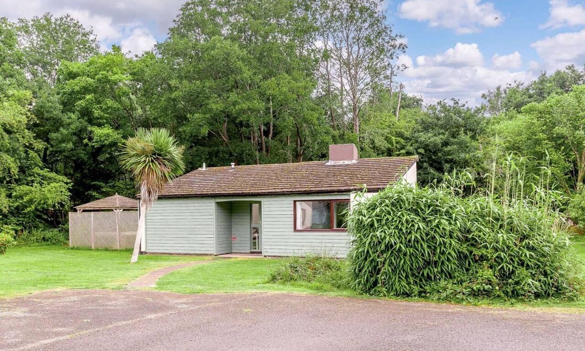 Saltash Ski Chalet | 2 Bed in Saltash (oc-88313)