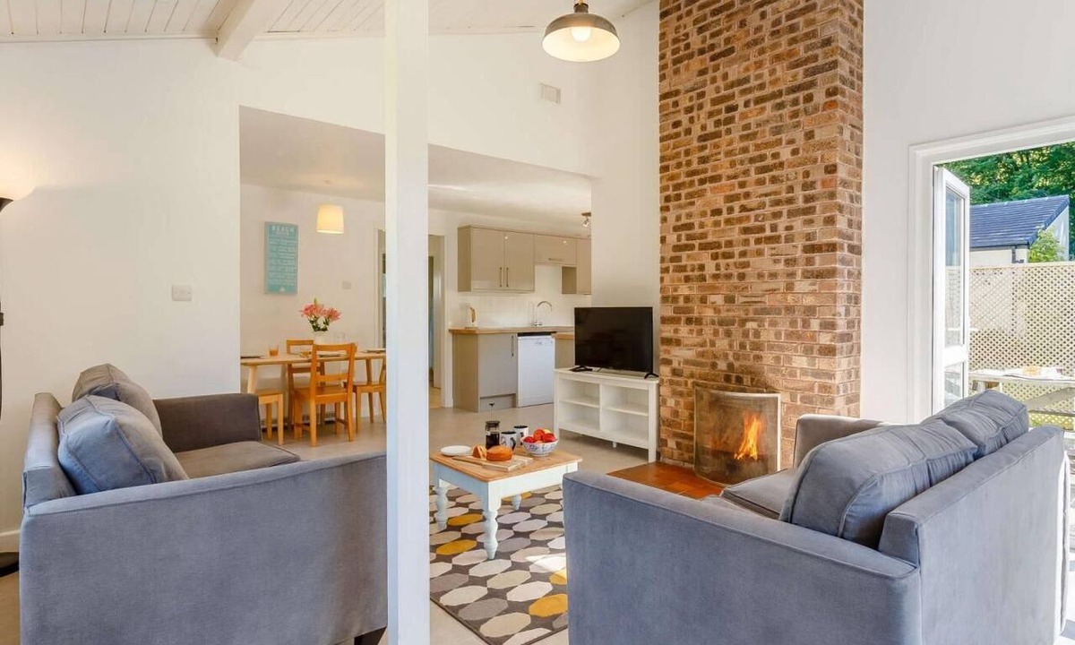 Saltash Ski Chalet | 2 Bed in Saltash (oc-88309)