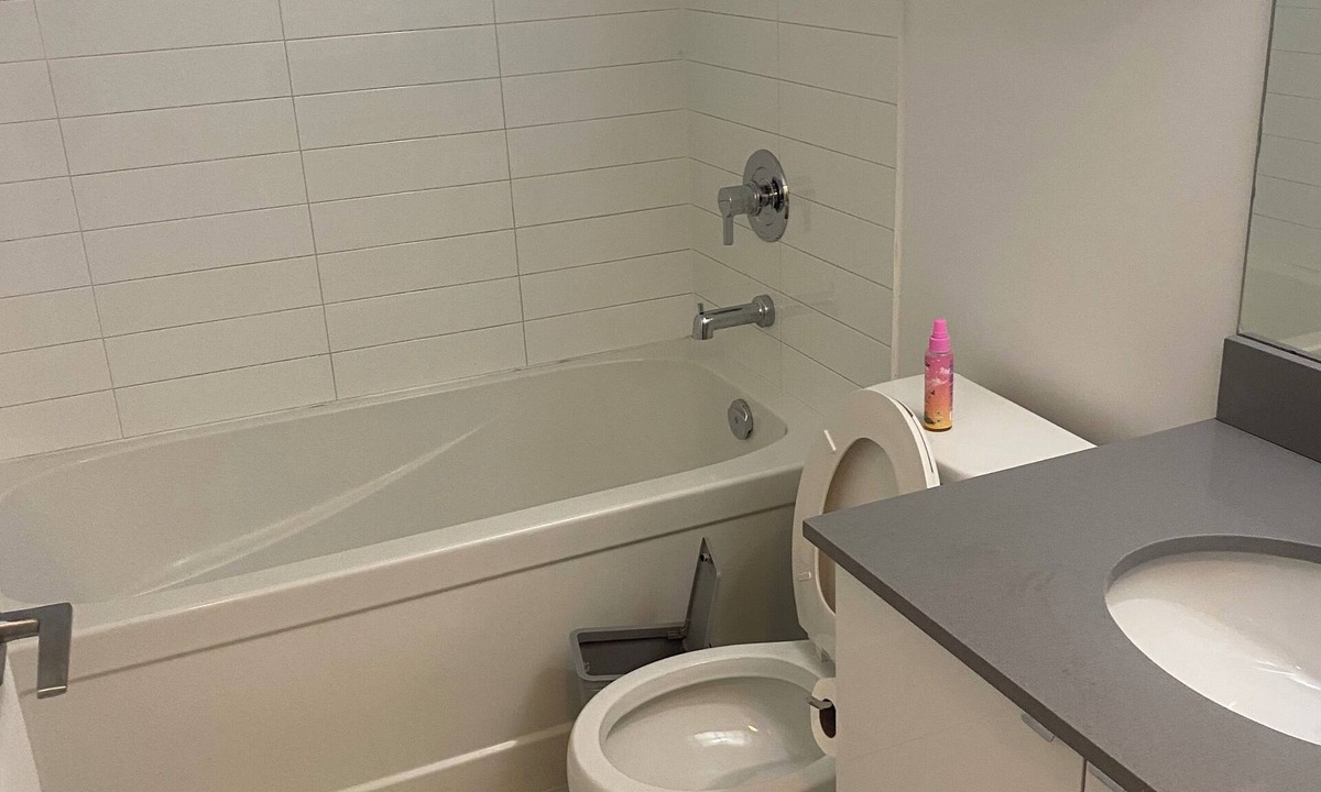 Niagara Condo | 2 bedroom 2 bathroom condominium downtown Toronto