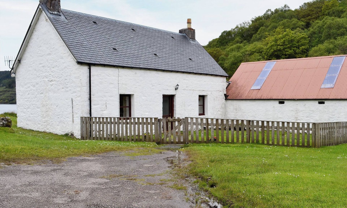 Colintraive Cottage | 2 bedroom accommodation in Colintraive, Argyll