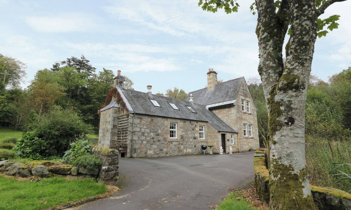 Kirkmichael Cottage | 2 bedroom accommodation in Kirkmichael, near Ayr