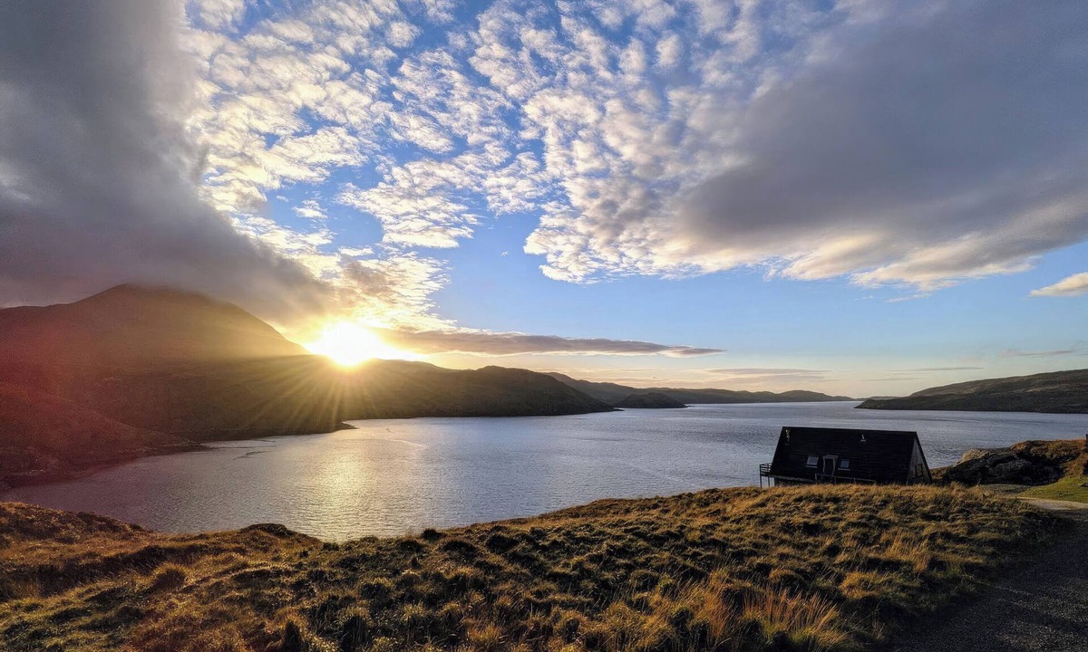 Kylesku Cottage | 2 bedroom accommodation in Kylesku, near Lairg