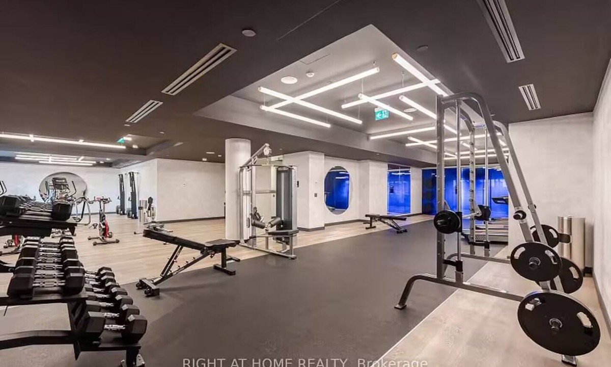 Cooksville Apartment | 2-bedroom apartment in welcoming Mississauga with AC, fitness room