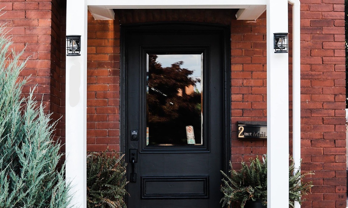 Brantford Apartment | 2 Bedroom Eclectic Apartment (The Copper Flat) with so much character!