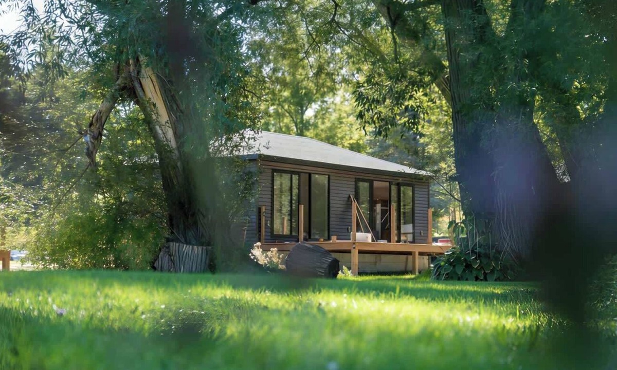 Harwood Cabin | 2-bedroom Lake Front Cottage in Harwood, ON #3