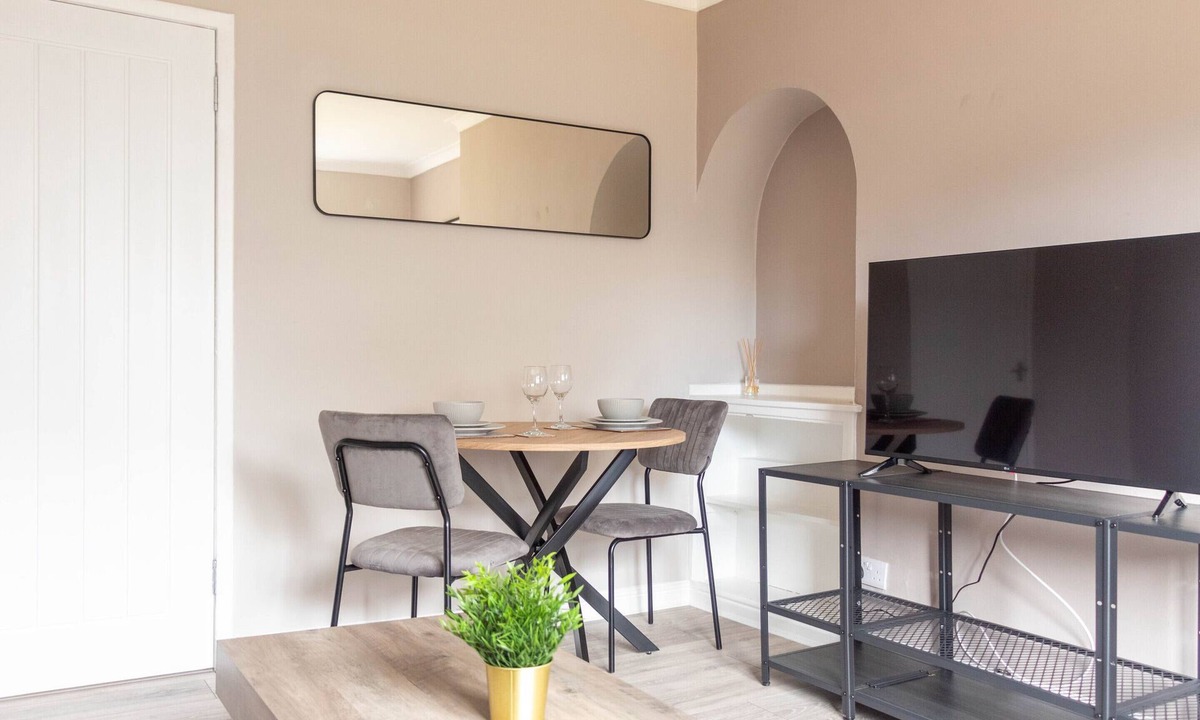 Bargeddie House | 2 BR House By Caledonia Luxe Stays Bargeddie