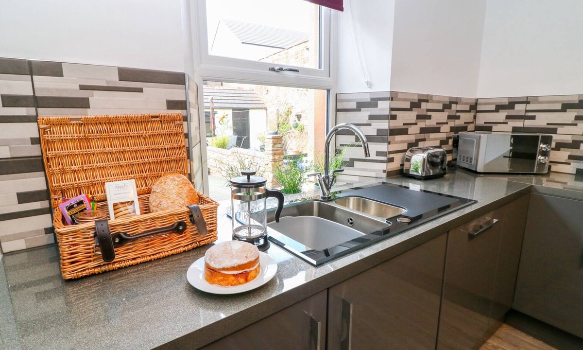 Long Marton Cottage | 2 STATION VIEW, family friendly in Appleby-In-Westmorland
