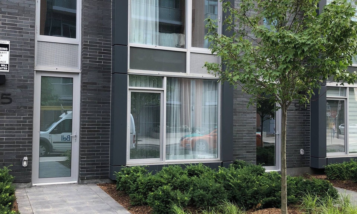 Downtown Toronto House | 2-Storey Townhome | Downtown | Free Parking | 100% Walk Score