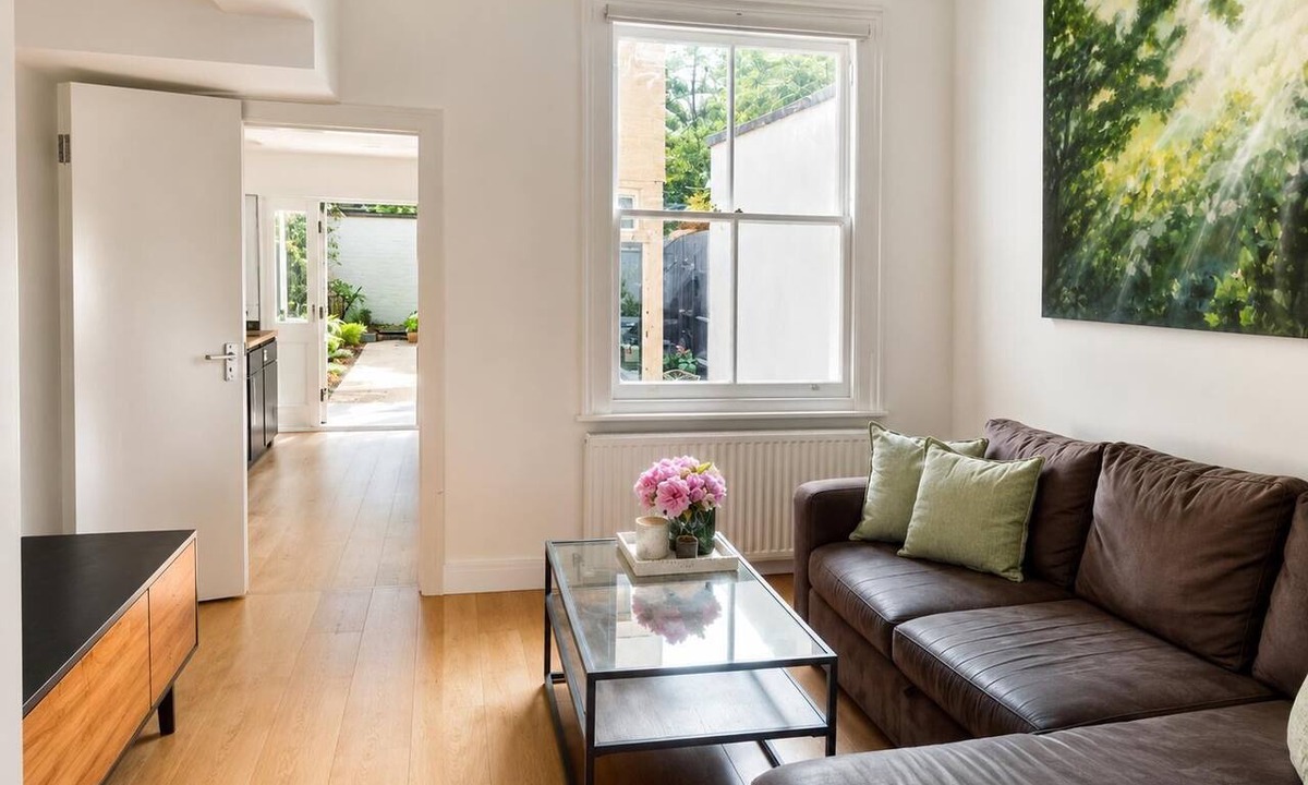 Bow West Condo | 2 Storey Victorian Garden Flat