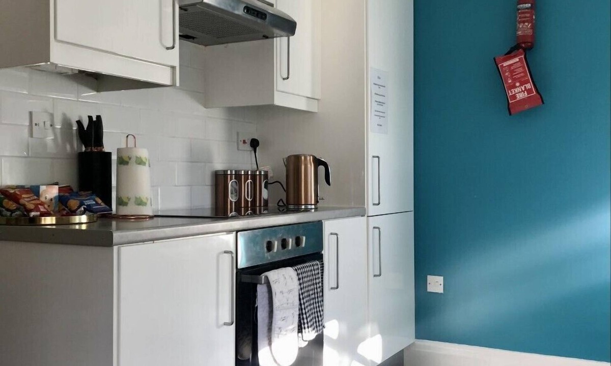 Chelmsford House | 3 /4 Bed House, Free Parking, Fast Wifi & Garden