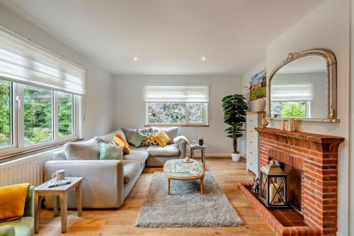Acton House | 3 Bed in Acton oc-c28929