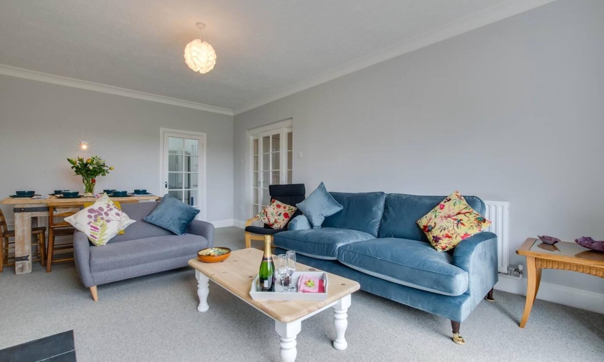 Knodishall House | 3 Bed in Knodishall (oc-sthurs)
