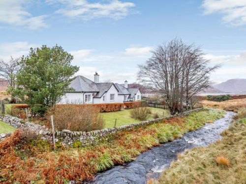 Tarbet House | 3 Bed in Lairg oc-ca026