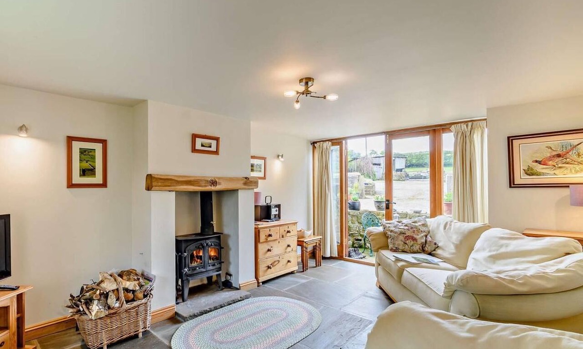 Chapeltown Cottage | 3 Bed in Leeds (oc-hh099)