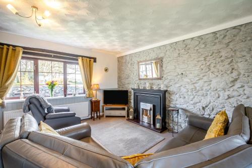 Gaerwen House | 3 Bed in Llanfairpwll oc-22999