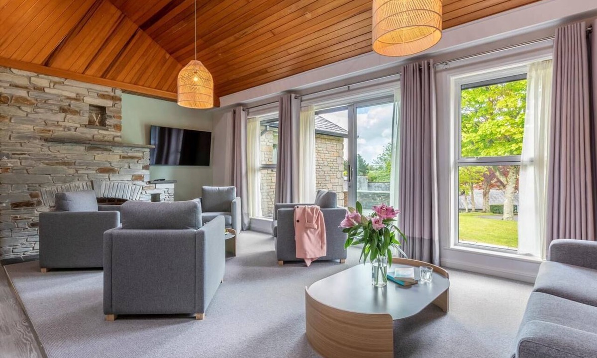 St Mellion House | 3 Bed in Saltash (oc-87711)