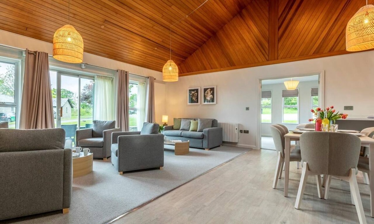 St Mellion House | 3 Bed in Saltash (oc-87719)