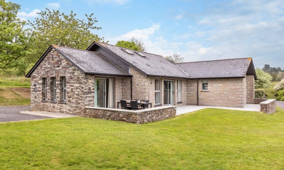 St Mellion House | 3 Bed in Saltash (oc-87717)