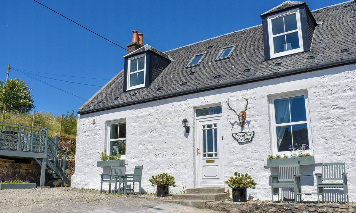 Isle of Arran Cottage | 3 bedroom accommodation in Torbeg, near Blackwaterfoot, Isle of Arran