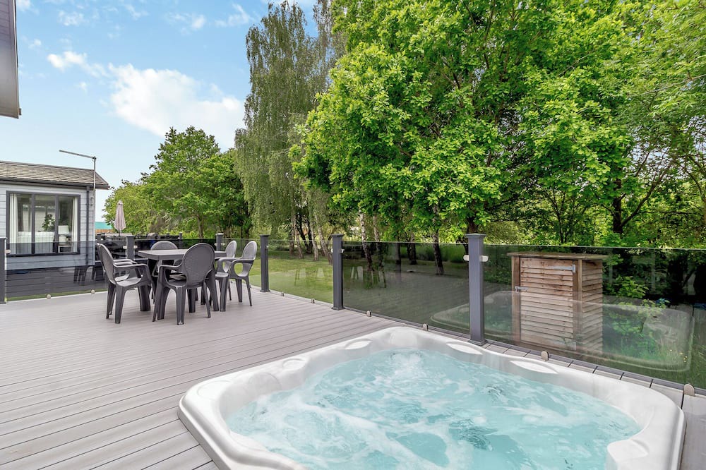 Earls Colne Ski Chalet | 3 bedroom accommodation in Earls Colne, Colchester