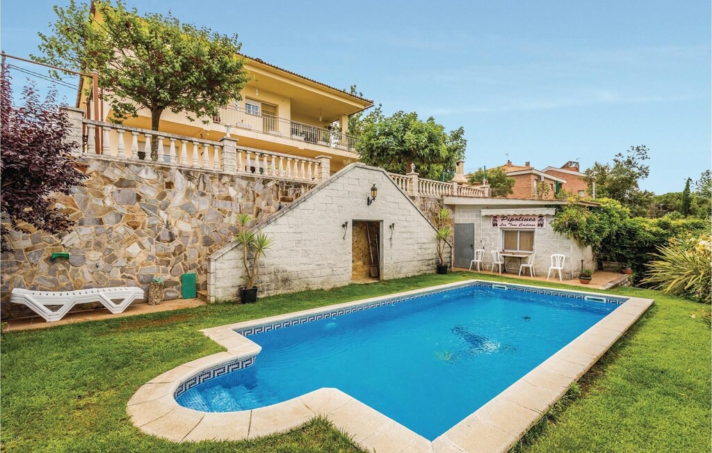 Agora Parc House | 3 bedroom accommodation in Tordera