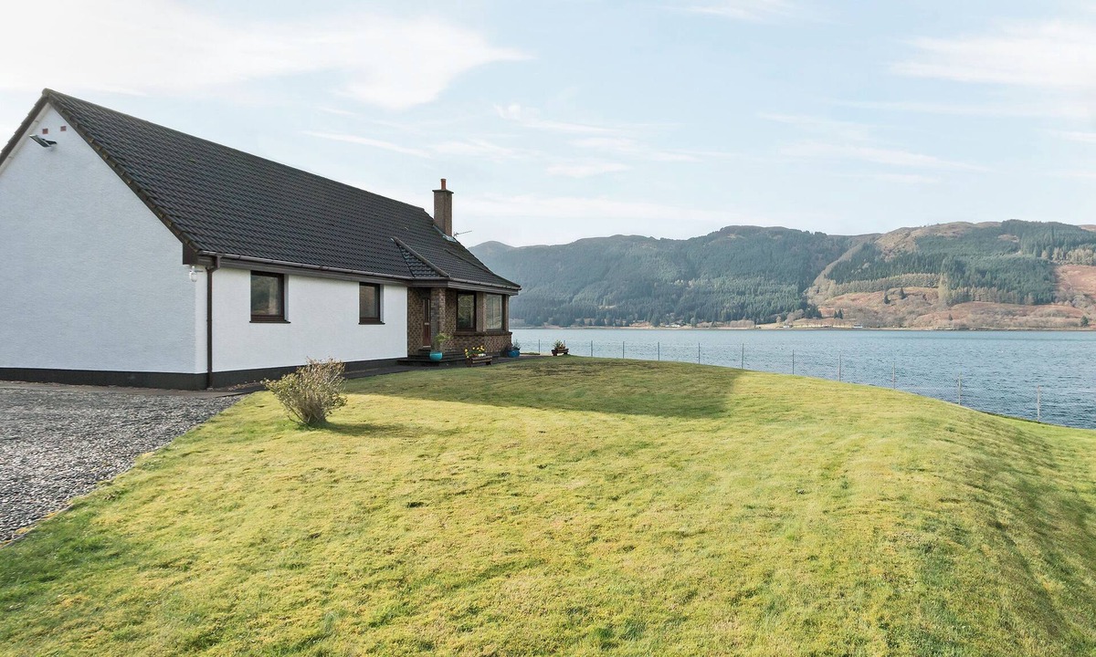 Kyle Cottage | 3 bedroom accommodation in Inverinate, by Kyle