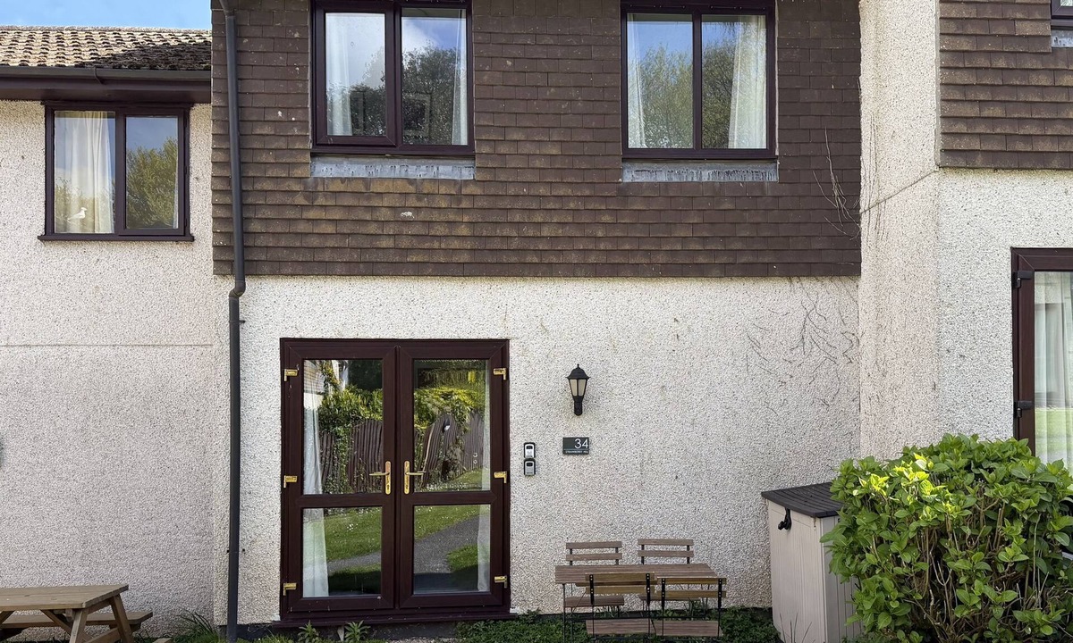 St Erth Praze Apartment | 34 Strawberry Hill, Tolroy Manor