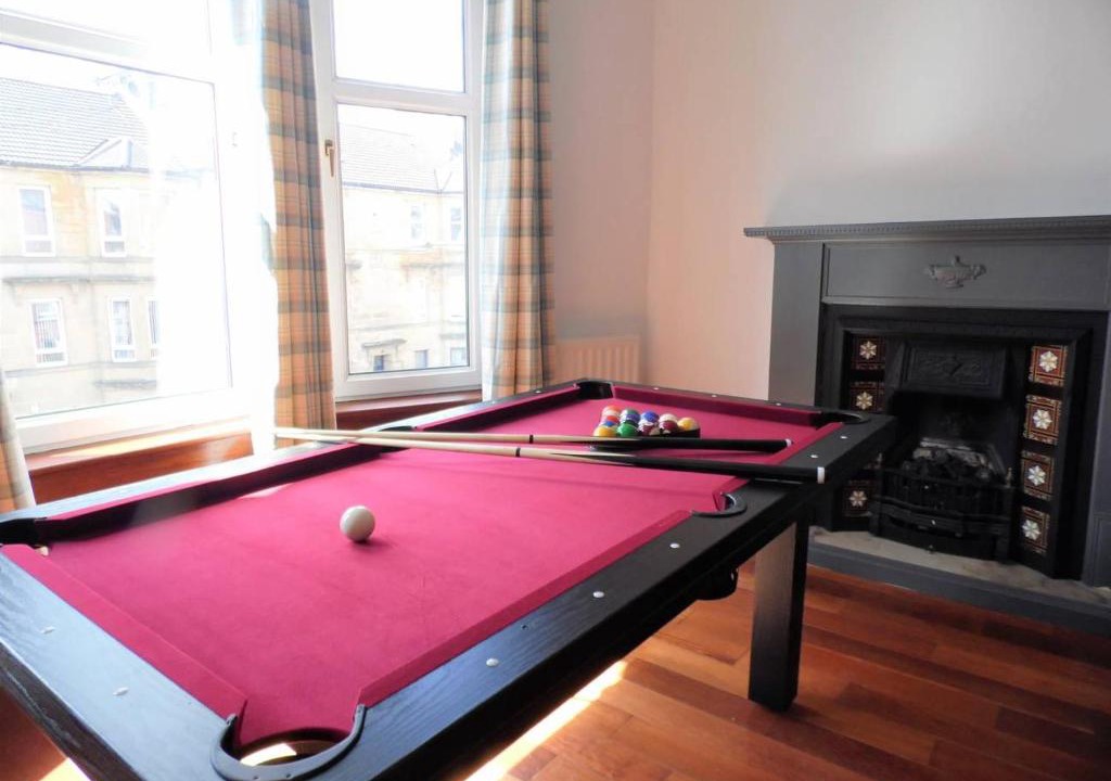 Paisley Apartment | 4 Bed Apartment, Paisley - Near GLA Airport