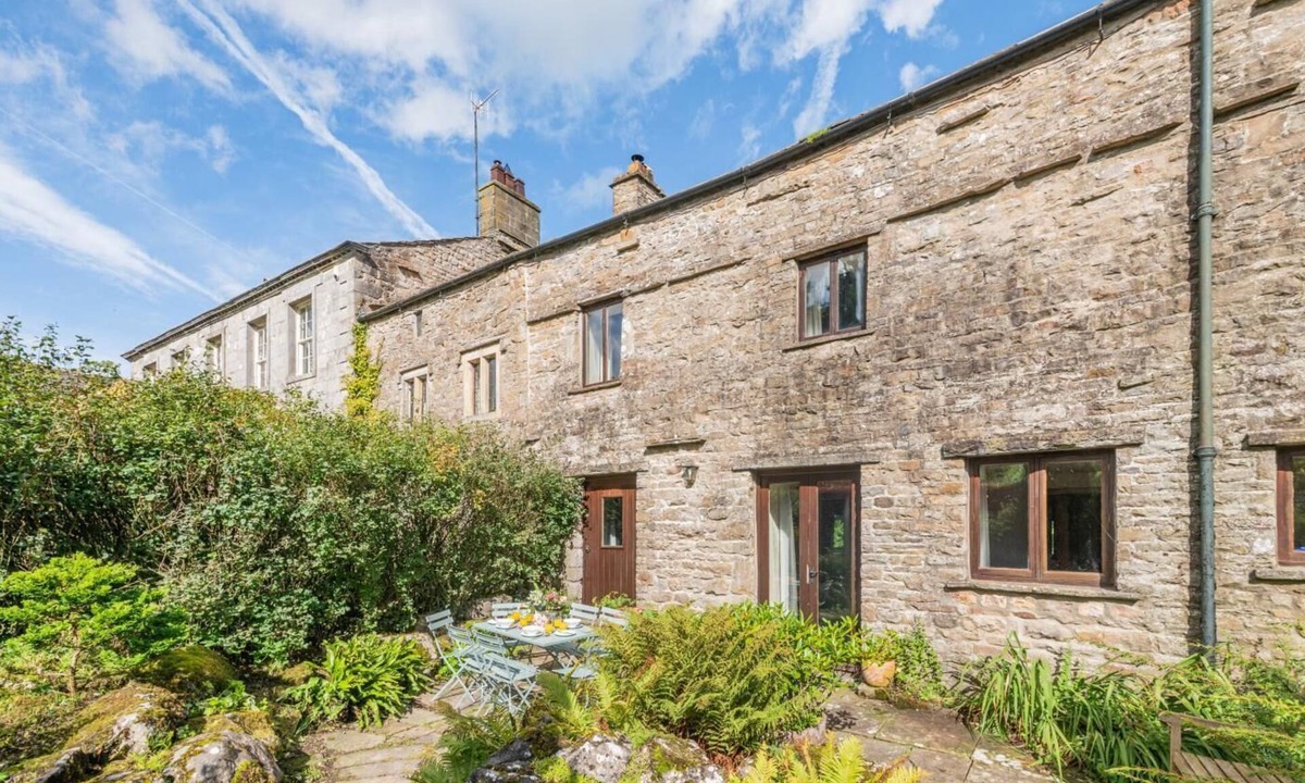 Hawes Cottage | 4 Bed in Hawes (oc-g33122)