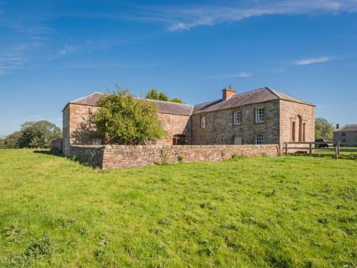 Penrith House | 4 Bed in Penrith oc-sz383