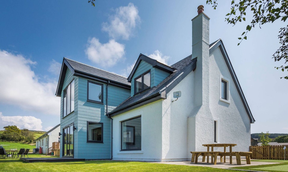 Blackwaterfoot Cottage | 4 bedroom accommodation in Blackwaterfoot